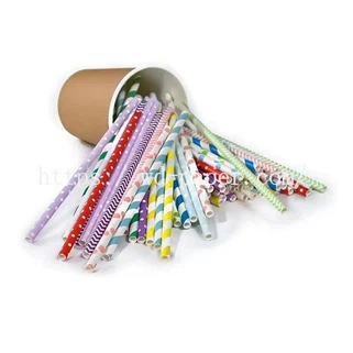 Rangli qog'oz somonlari